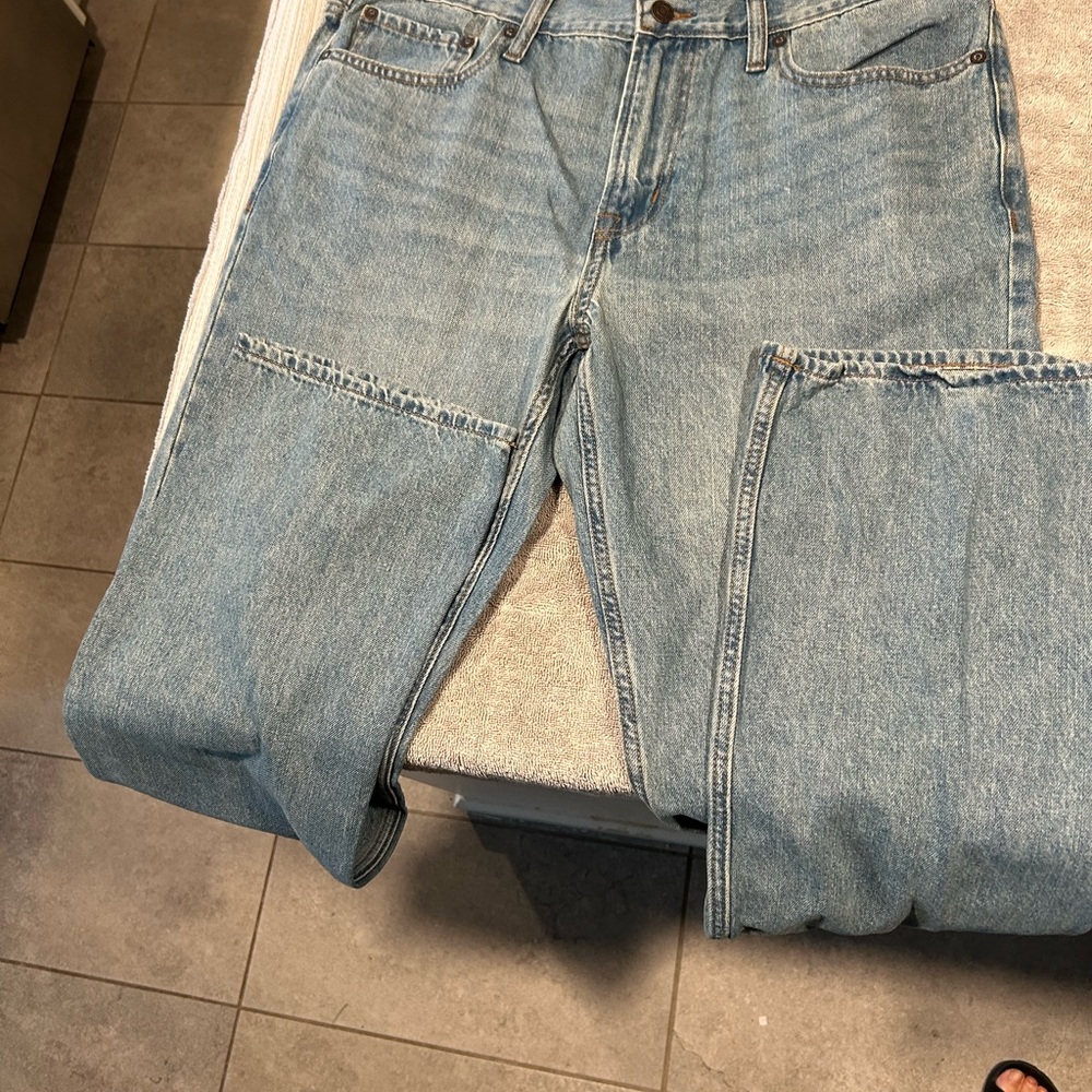 Old Navy Relaxed Fit Light Blue Jeans